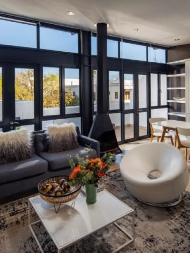 22 EIKEHOFF APARTMENT